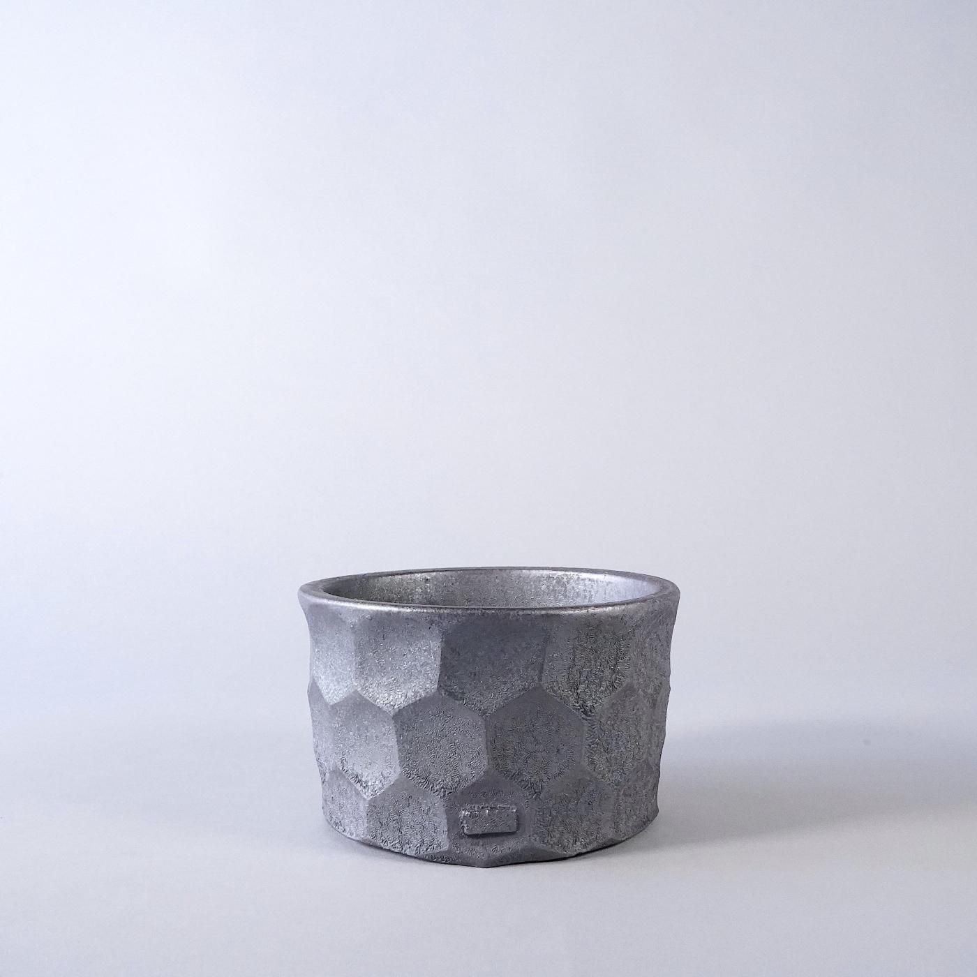 BOTANIZE × 斎藤 十郎 -鉄釉 切子立 S- φ10cm