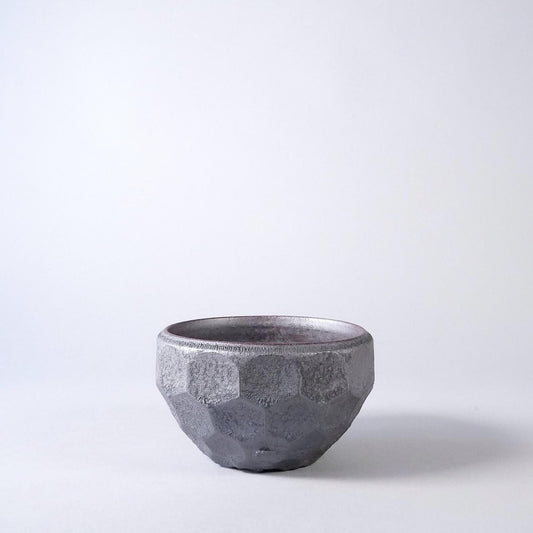 BOTANIZE × 斎藤 十郎    -鉄釉 切子丸 S-  φ10cm