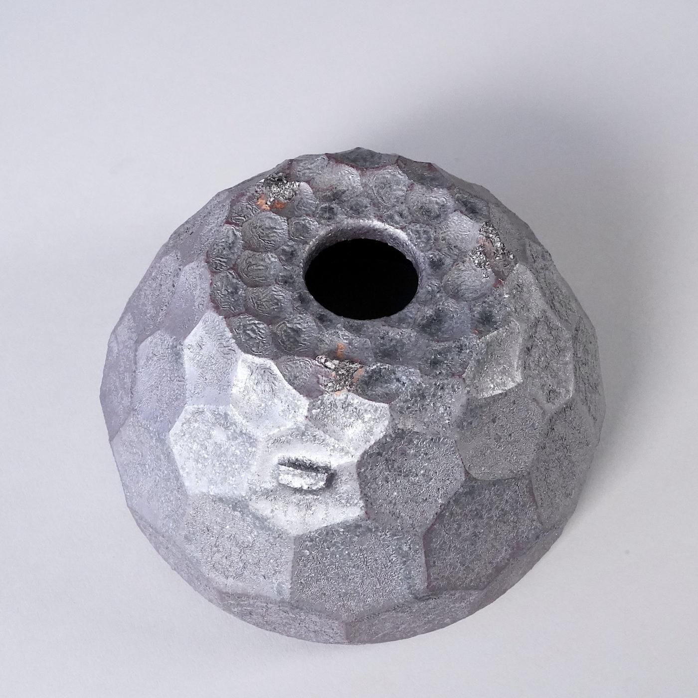 BOTANIZE × 斎藤 十郎    -鉄釉 切子丸 S-  φ10cm