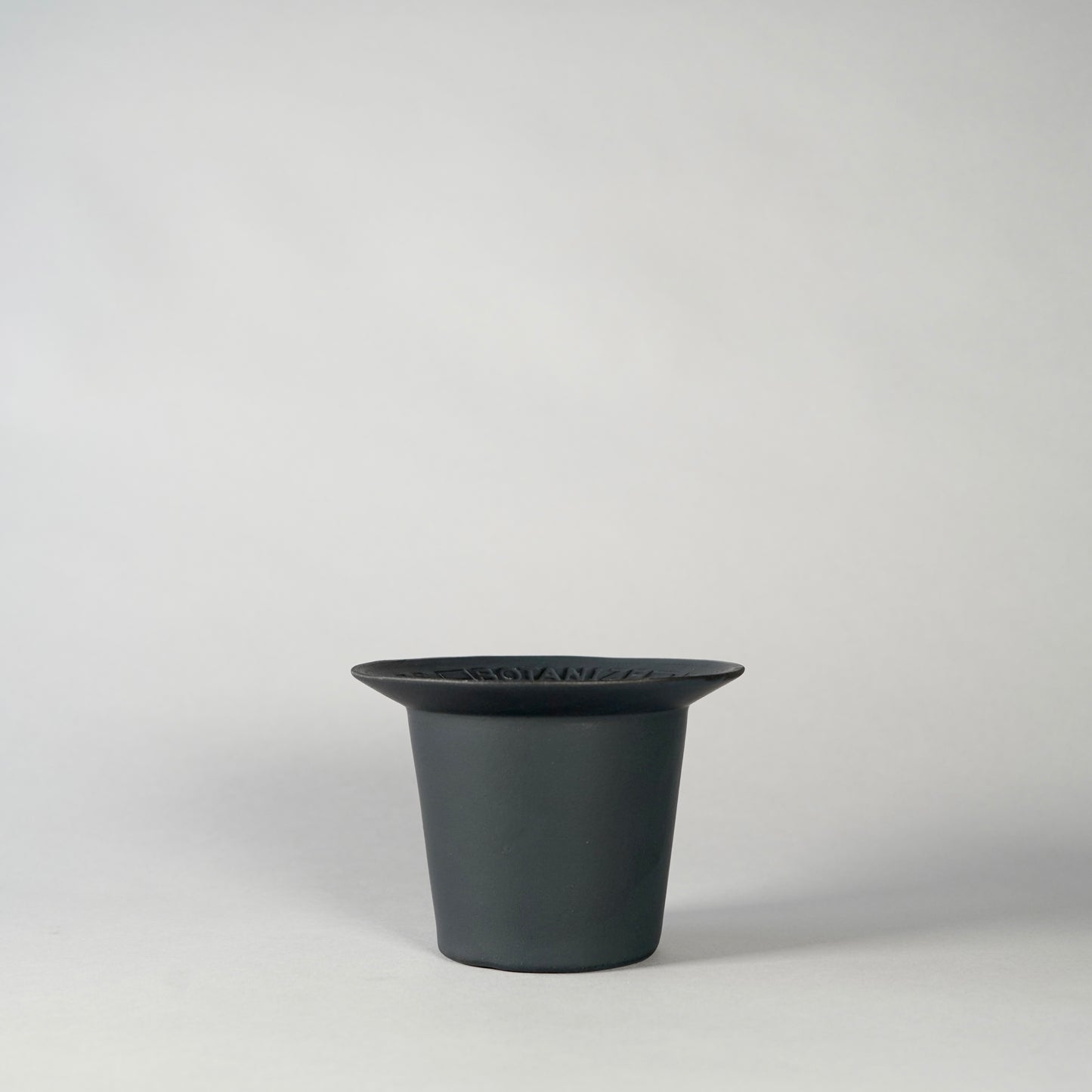 BOTANIZE original pot