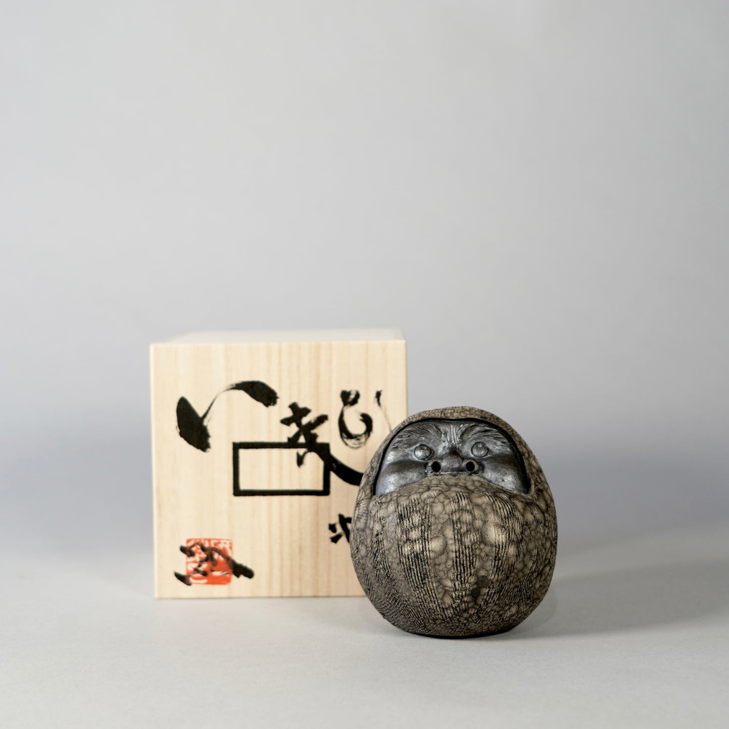 SAITO × BOTANIZE 〝DARUMA 2026〟