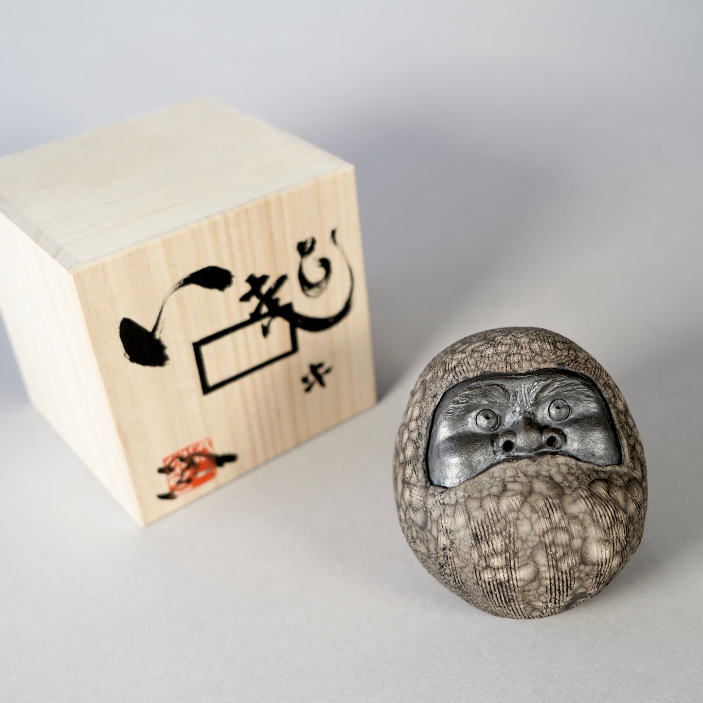 SAITO × BOTANIZE 〝DARUMA 2026〟